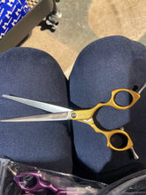 Load image into Gallery viewer, MASTER SHEARS WC-65 (aluminum curved)
